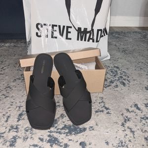 Steve Madden black sandals